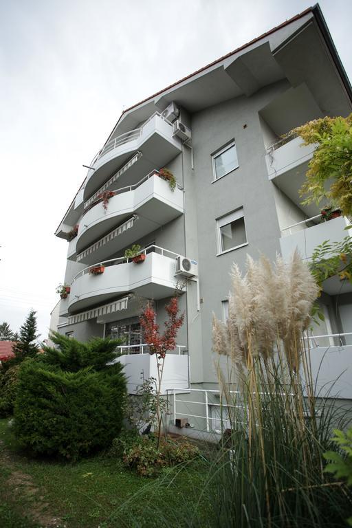 Bonus Apartments Zagreb Buitenkant foto
